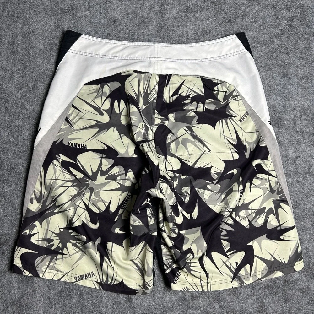 Yamaha Board Shorts Black White Graphic Skater Baggy Y2K Retro Size 36